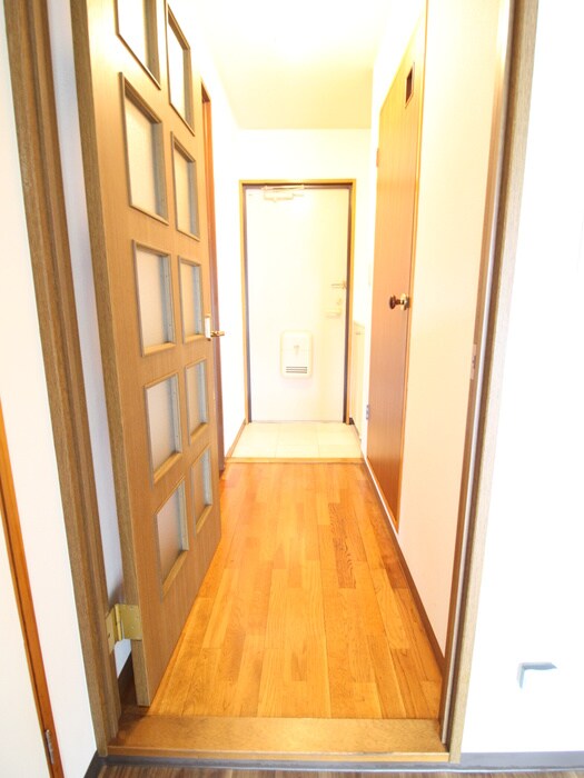 物件内観写真18　(廊下)