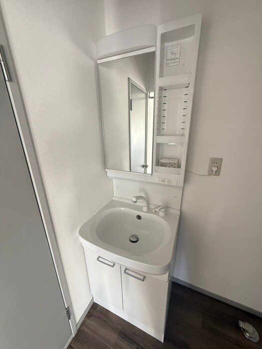 物件内観写真10　(洗面)