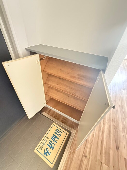 物件内観写真14　(靴箱)