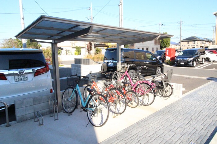 物件外観写真5　(駐輪場)