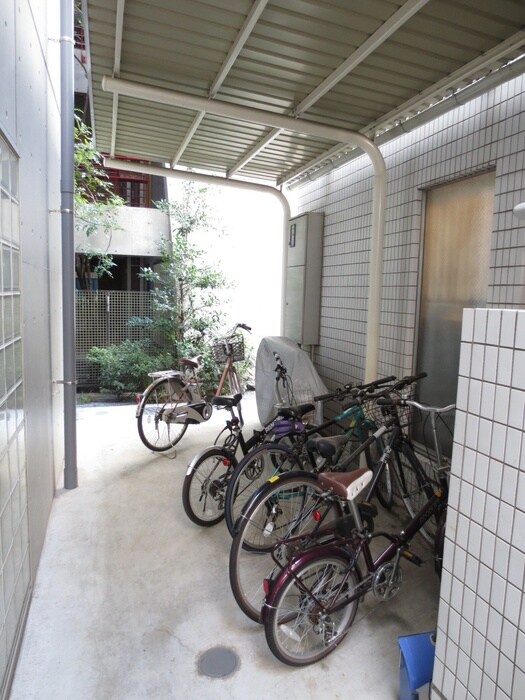 浮間公園ハイツの駐輪場