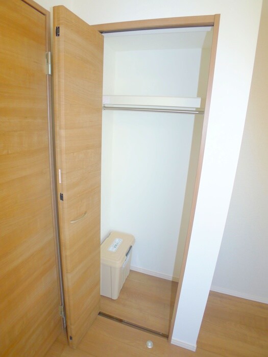 物件内観写真12　(収納)