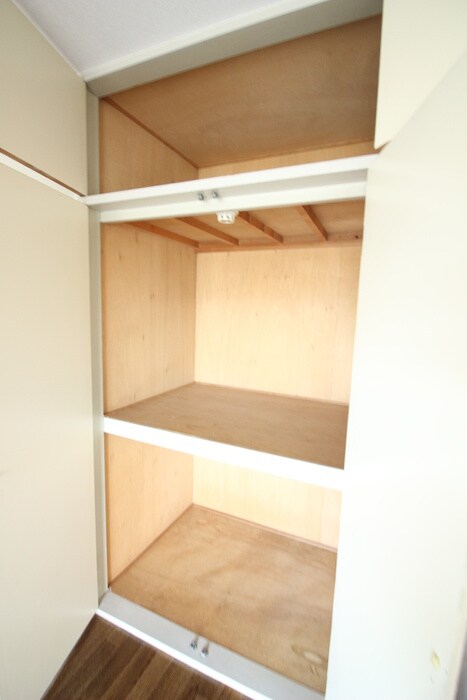 物件内観写真15　(収納)