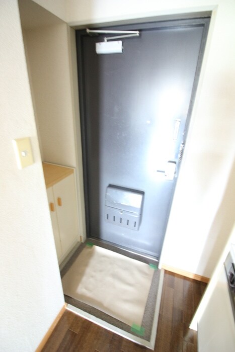 物件内観写真17　(玄関)
