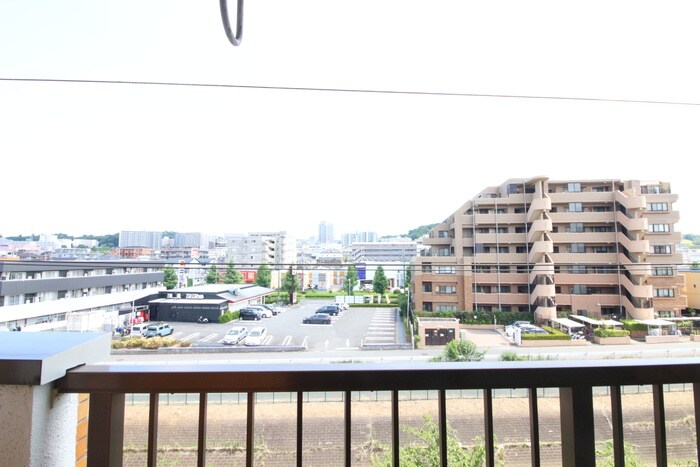 物件内観写真22　(室内からの展望)