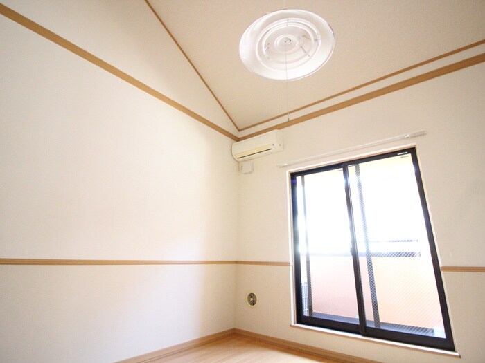 物件内観写真10　(居室)