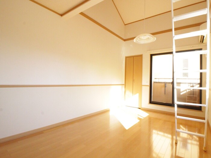 物件内観写真10　(居室)