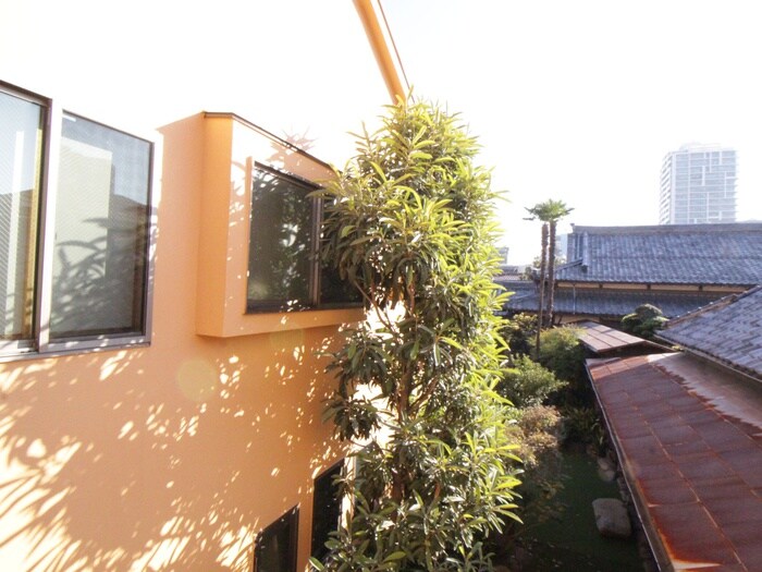 物件内観写真18　(室内からの展望)