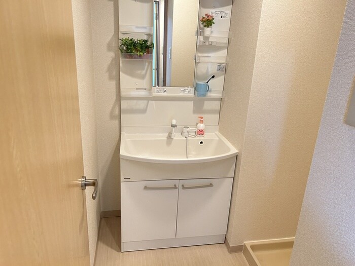 物件内観写真11　(洗面)