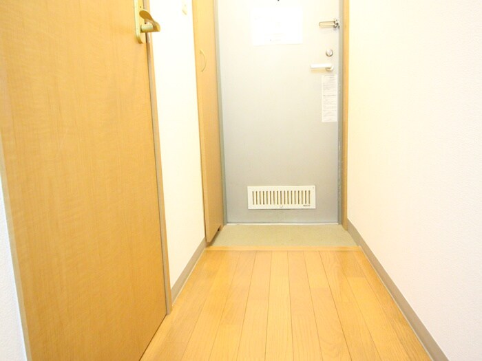 物件内観写真13　(廊下)