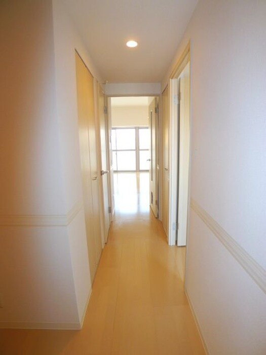 物件内観写真17　(廊下)