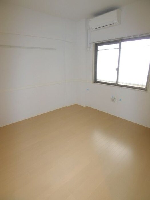 物件内観写真19　(室内からの展望)