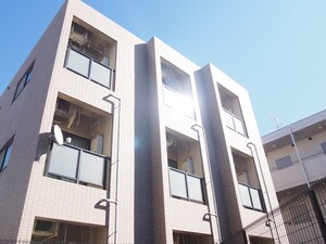 ラウンドマンションⅢ外観写真