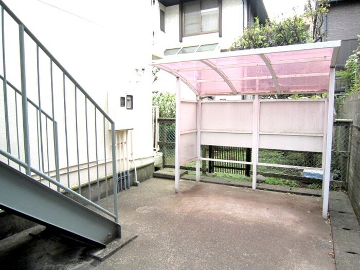 物件外観写真3　(駐輪場)