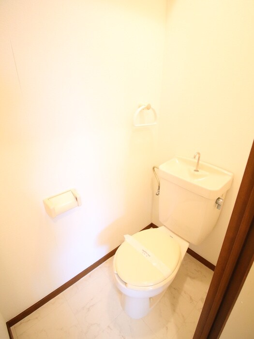 物件内観写真16　(トイレ)