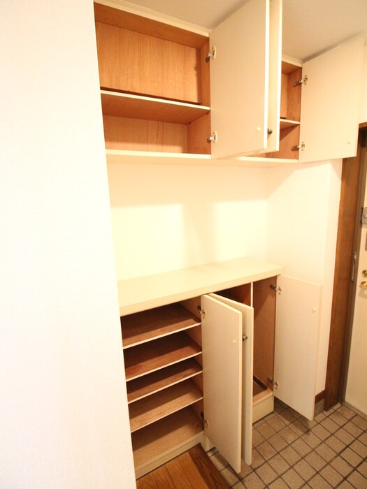 物件内観写真17　(靴箱)