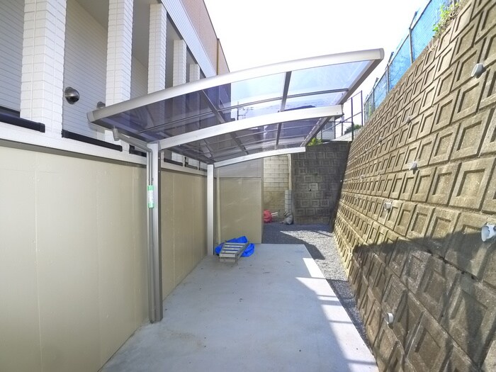 物件外観写真6　(駐輪場)