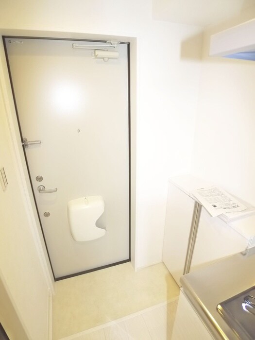 物件内観写真18　(玄関)