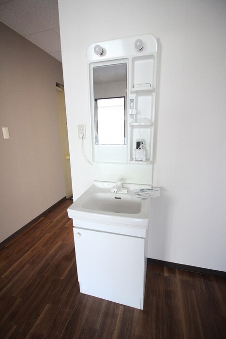 物件内観写真12　(洗面)