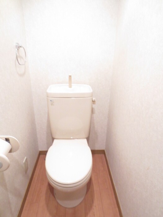 物件内観写真9　(トイレ)