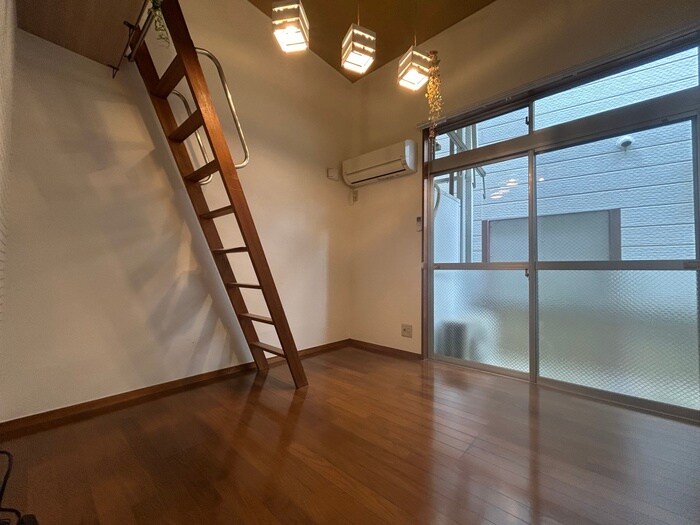 物件内観写真8　(居室)