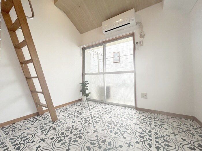 物件内観写真8　(居室)