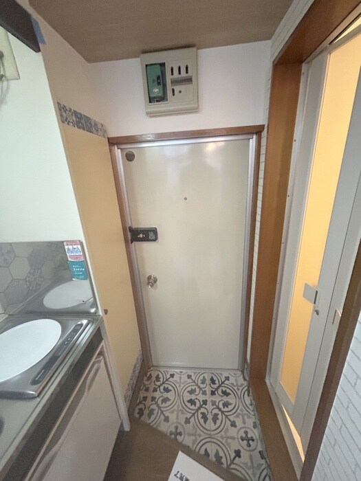 物件内観写真18　(玄関)