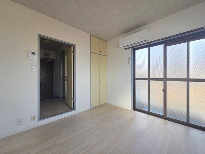 物件内観写真9　(居室)