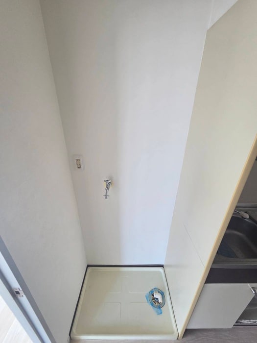 物件内観写真15　(洗濯機置場)