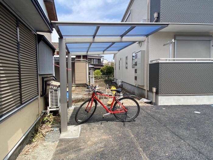 物件外観写真6　(駐輪場)