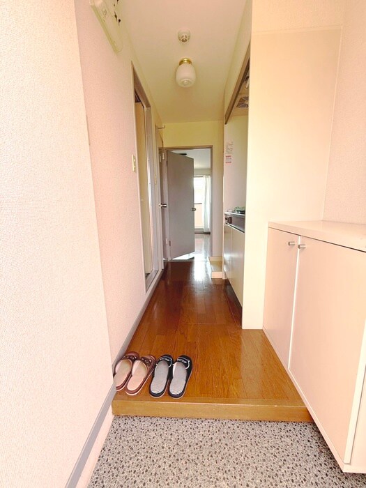 物件内観写真14　(玄関)