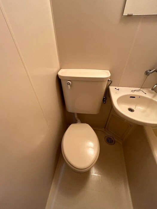 物件内観写真13　(トイレ)