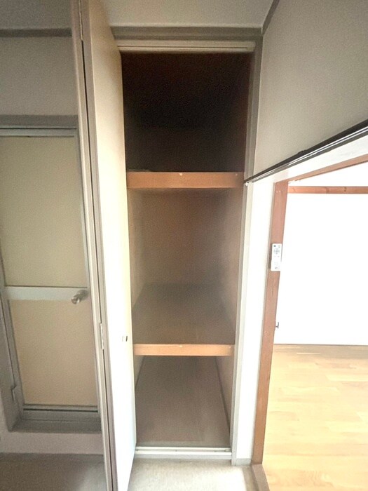 物件内観写真10　(収納)