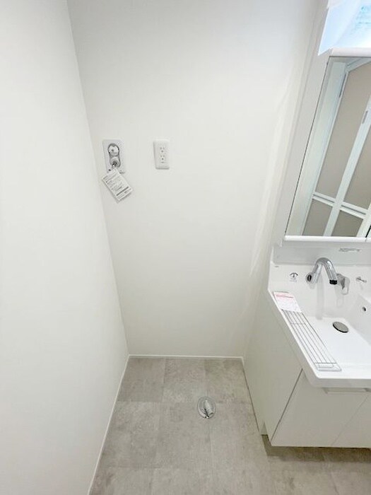 物件内観写真15　(洗濯機置場)