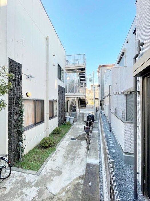 物件内観写真18　(室内からの展望)