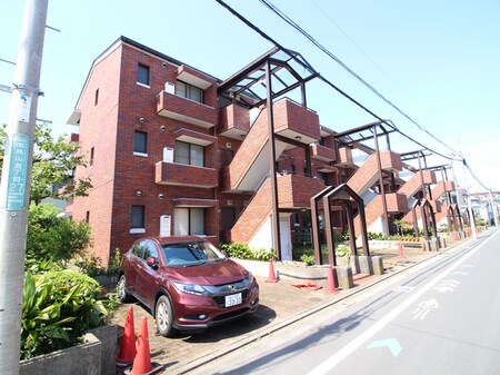 アーバンドエル烏山外観写真