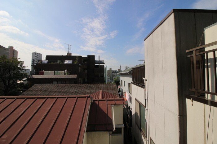 物件内観写真18　(室内からの展望)