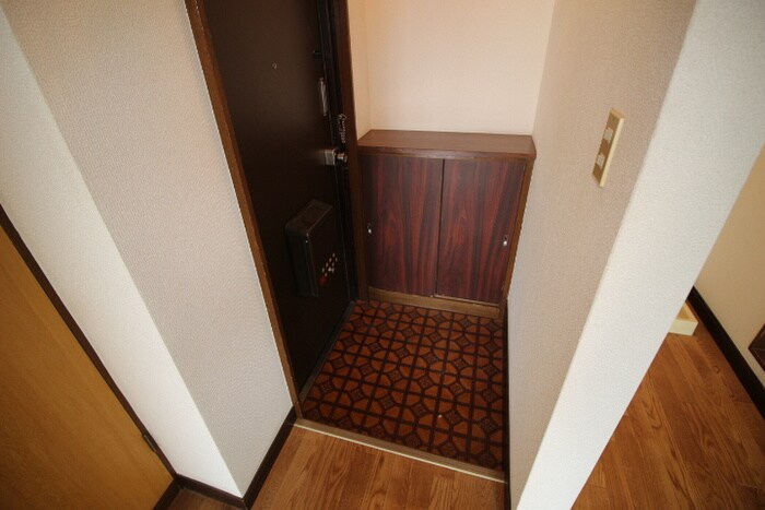 物件内観写真22　(玄関)
