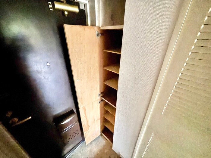 物件内観写真13　(靴箱)