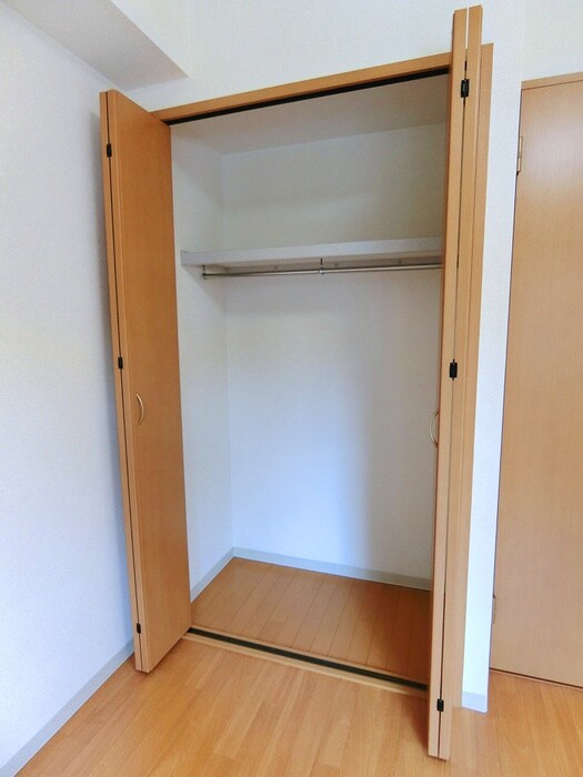 物件内観写真12　(収納)