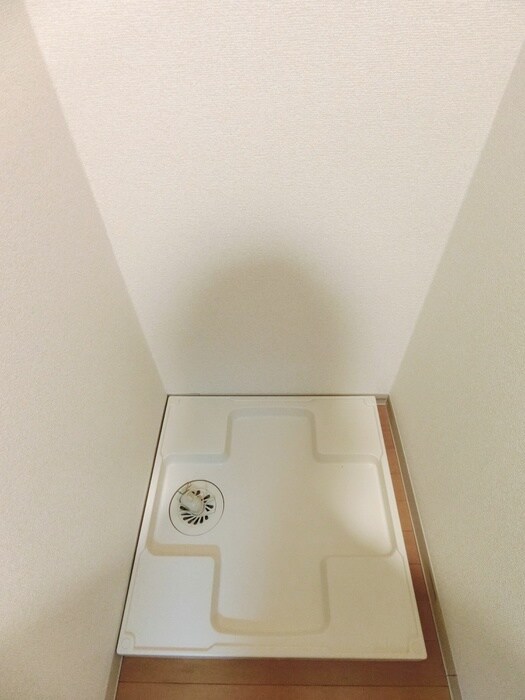 物件内観写真17　(洗濯機置場)