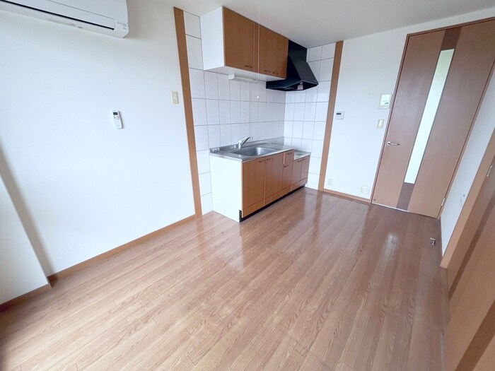 物件内観写真10　(居室)