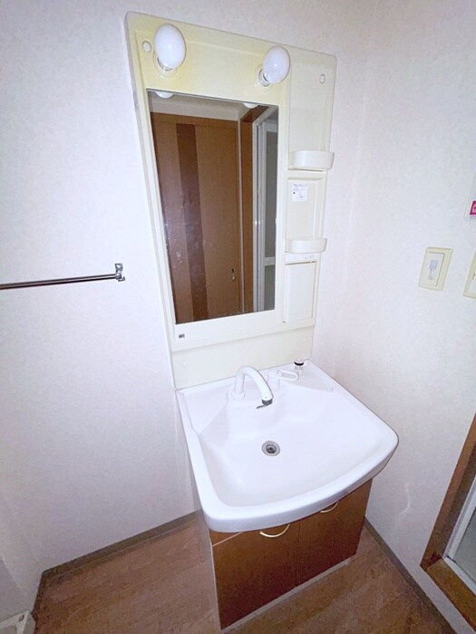 物件内観写真15　(洗面)