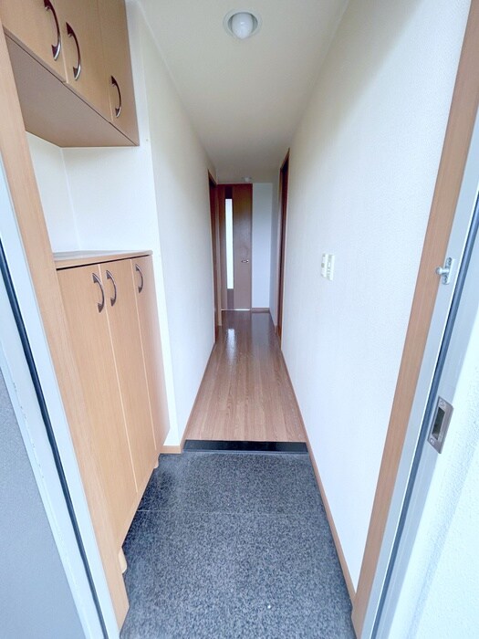 物件内観写真17　(玄関)