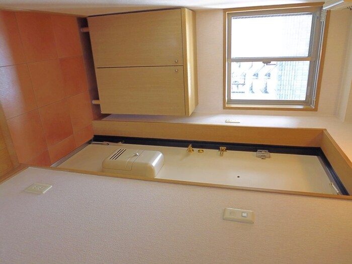 物件内観写真12　(玄関)