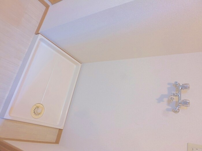 物件内観写真17　(洗濯機置場)