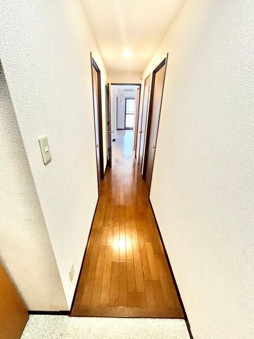物件内観写真17　(廊下)