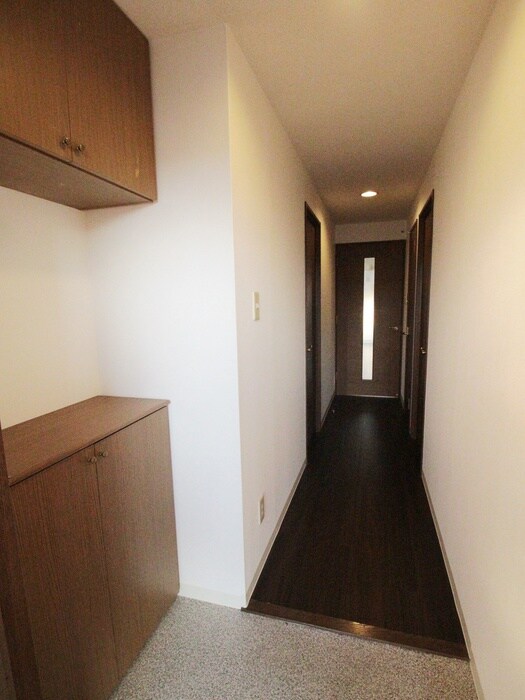 物件内観写真18　(玄関)