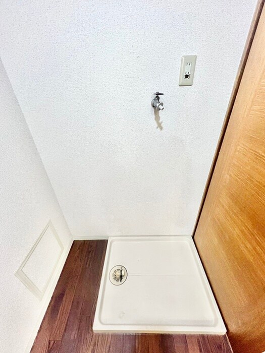 物件内観写真20　(洗濯機置場)