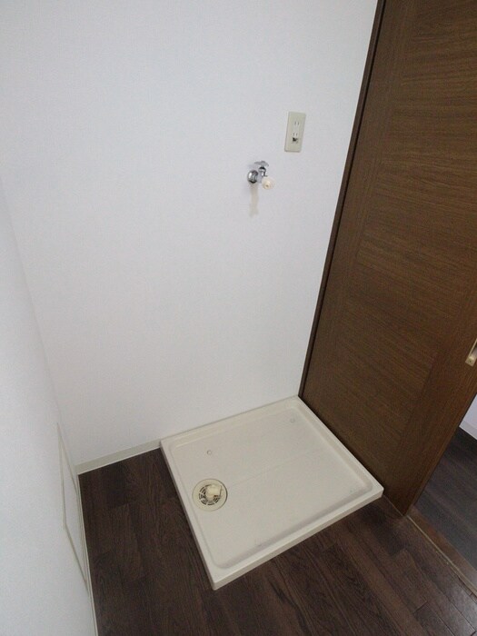 物件内観写真21　(洗濯機置場)